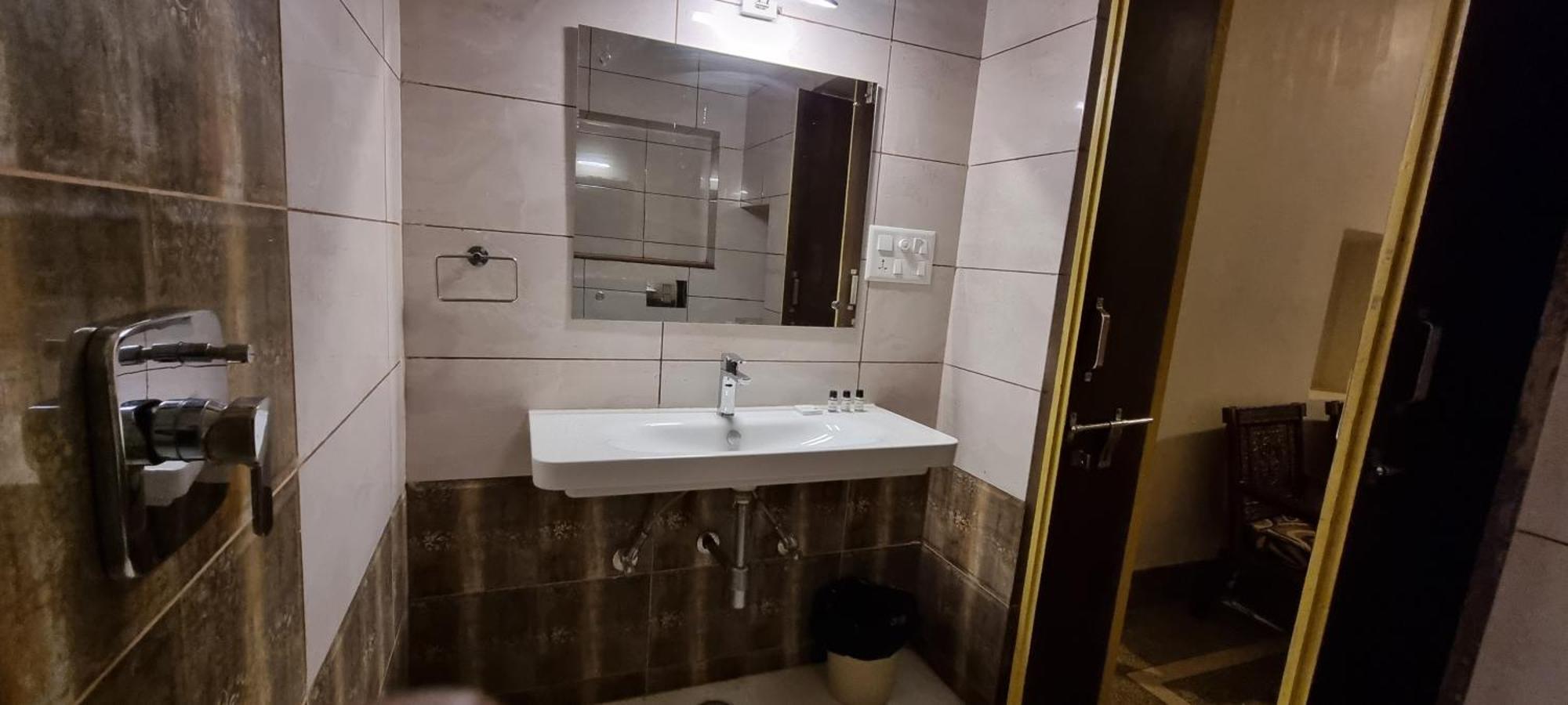 Homestay Suraj Haveli *