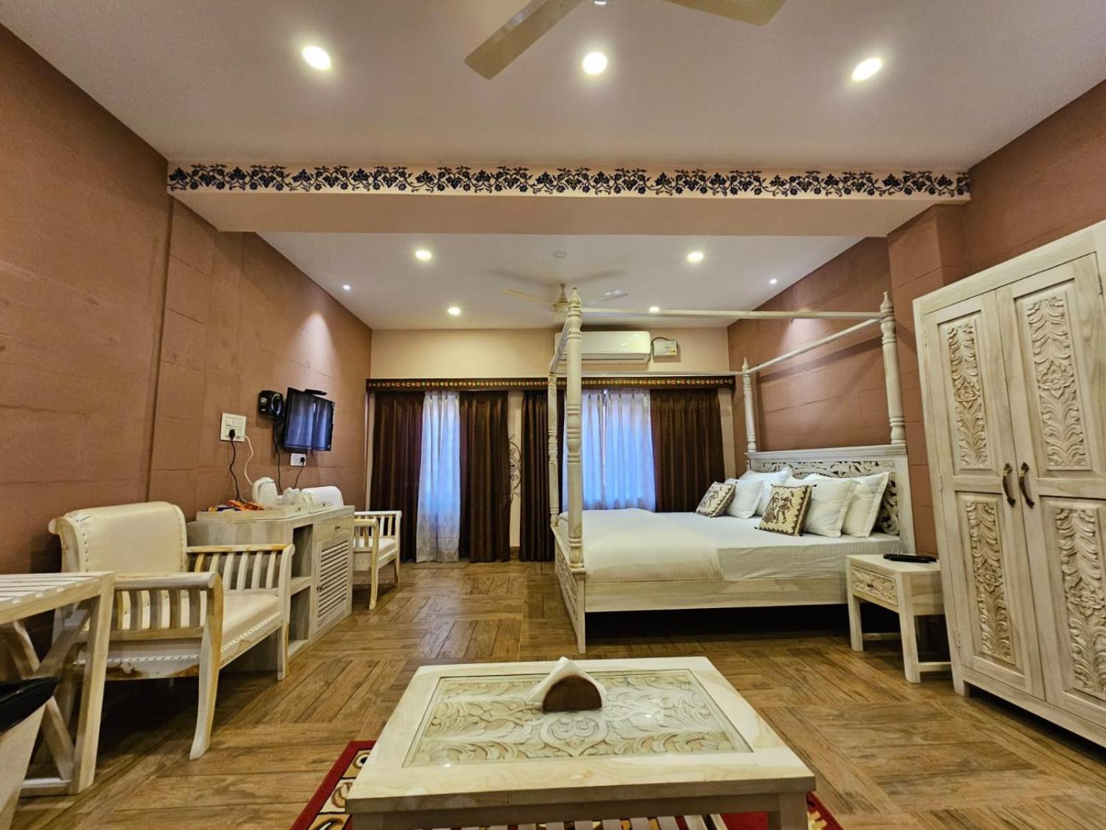 Khamma Heritage Guest house *