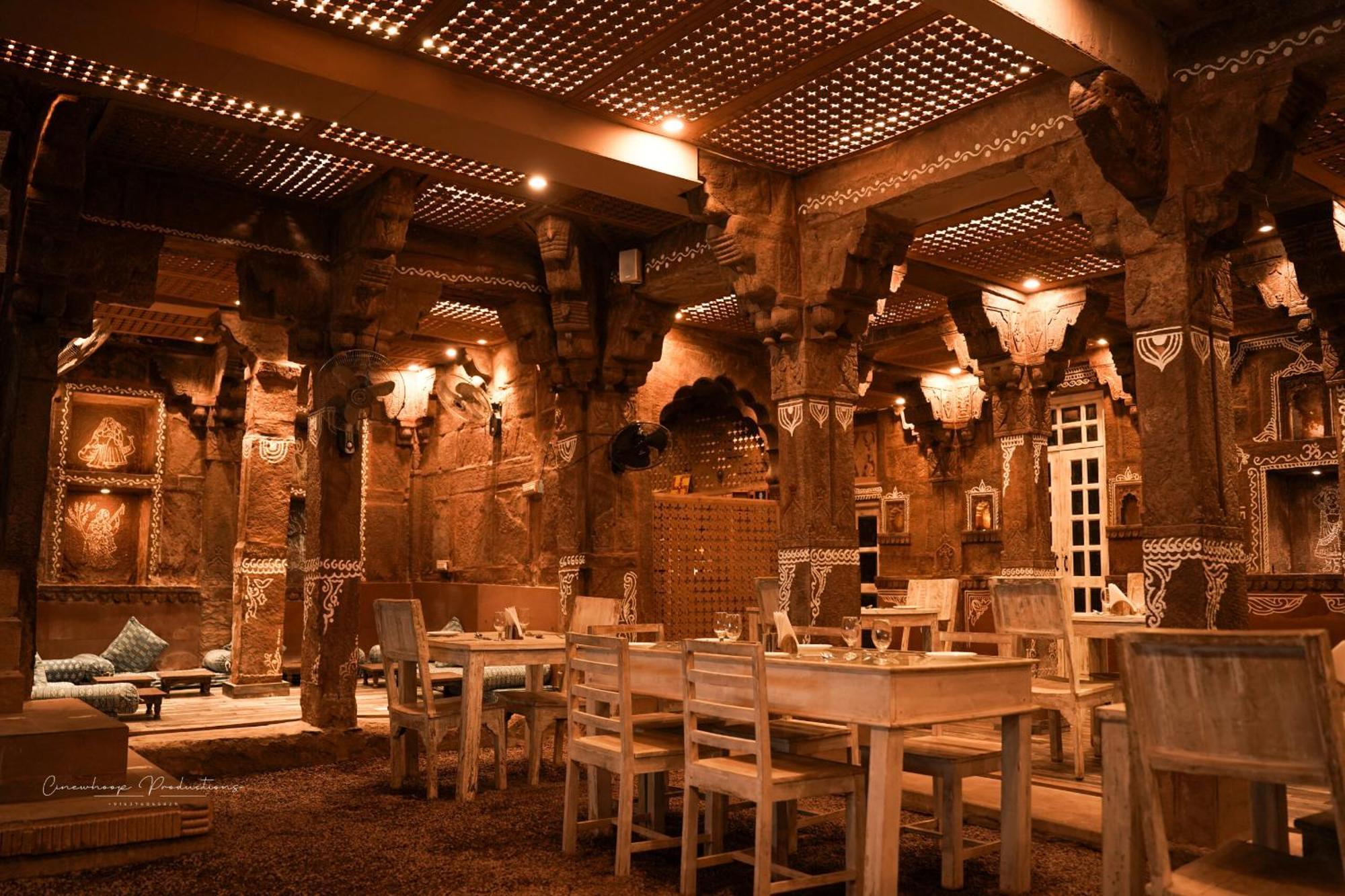 Rani Mahal Hotel 3*