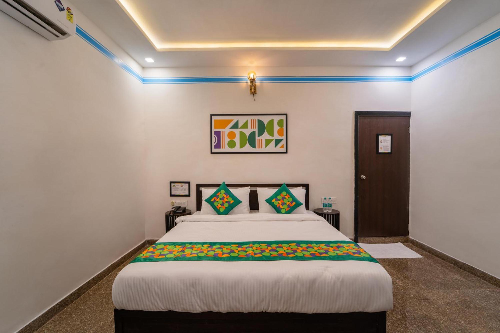 Hotel Treebo Blu Vvu 3*