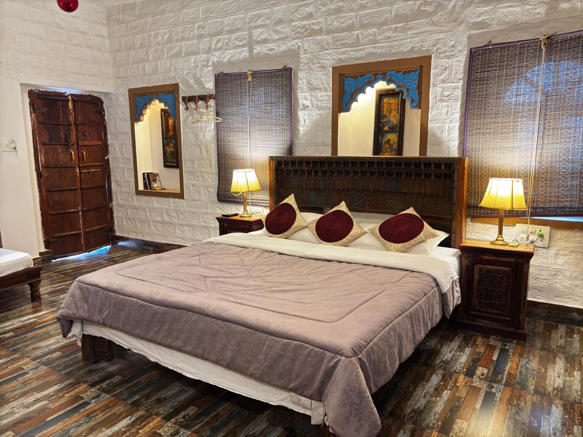 Shahi Jodhpur (Rajasthan)
