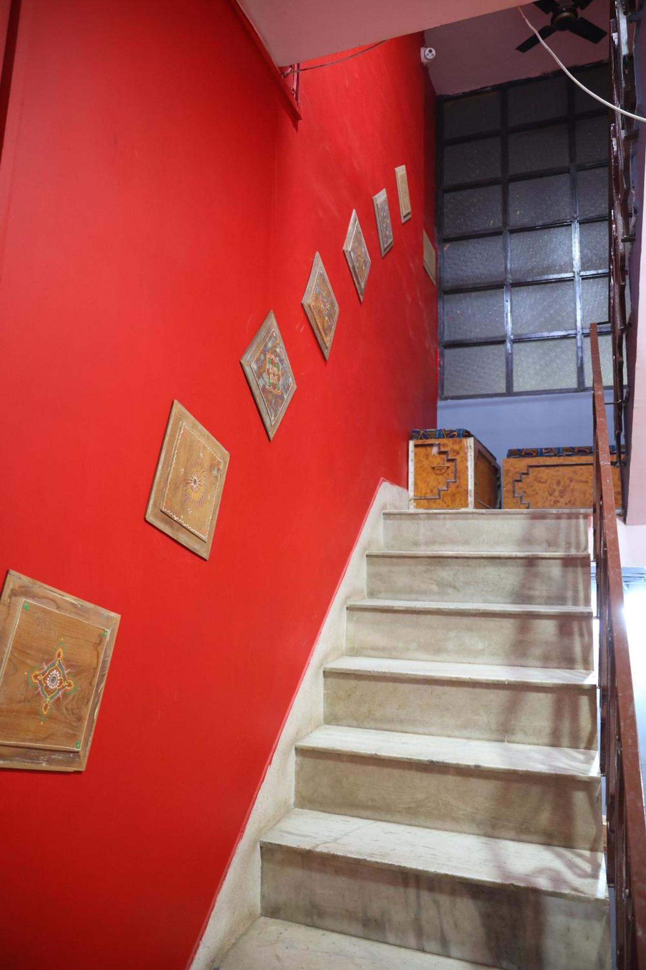 Hostel Santkripa Backpackers 400 Mtr From Railway Station