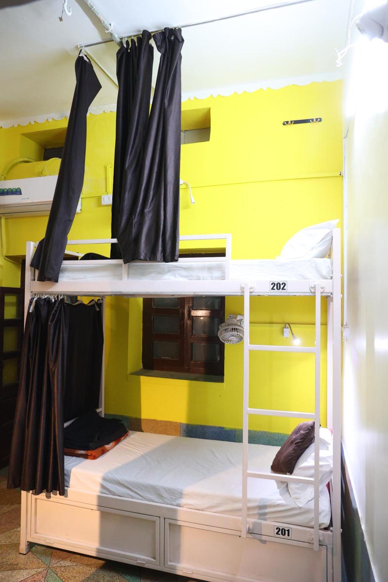Santkripa Backpackers 400 Mtr From Railway Station Hostel *