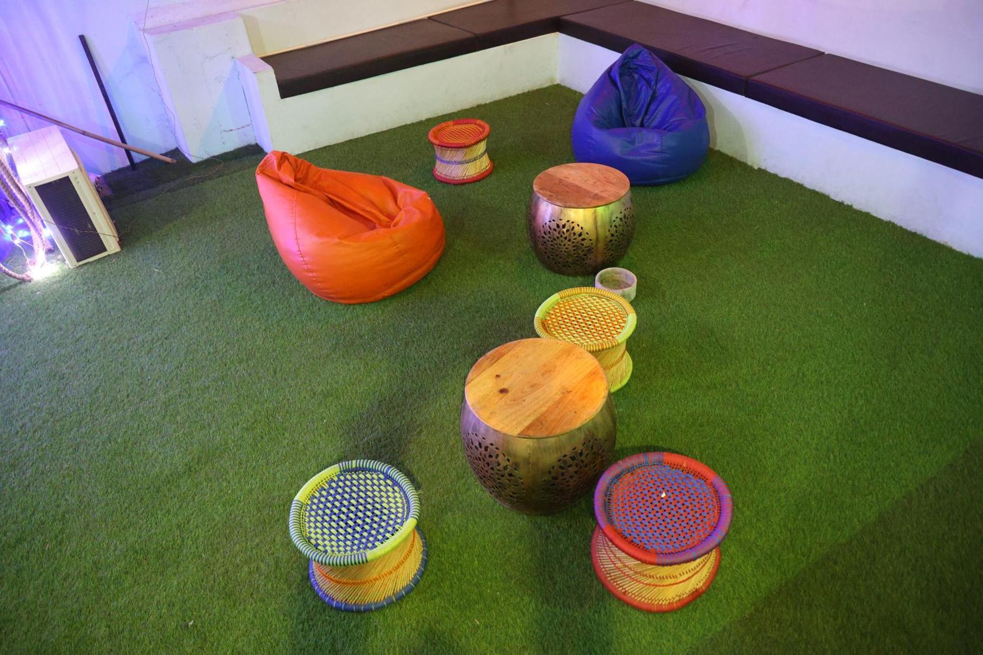 Santkripa Backpackers 400 Mtr From Railway Station Hostel