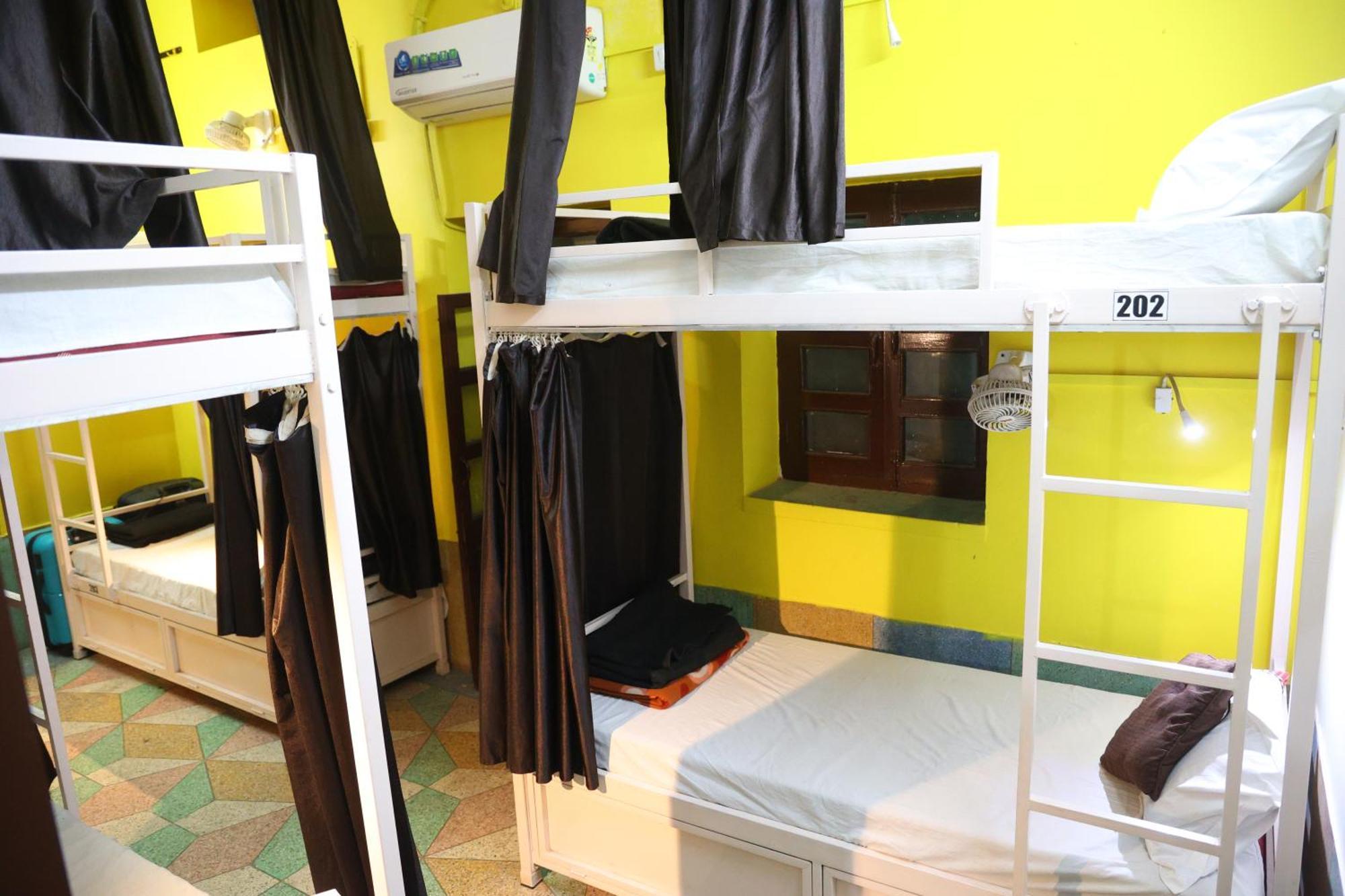 Santkripa Backpackers 400 Mtr From Railway Station Hostel