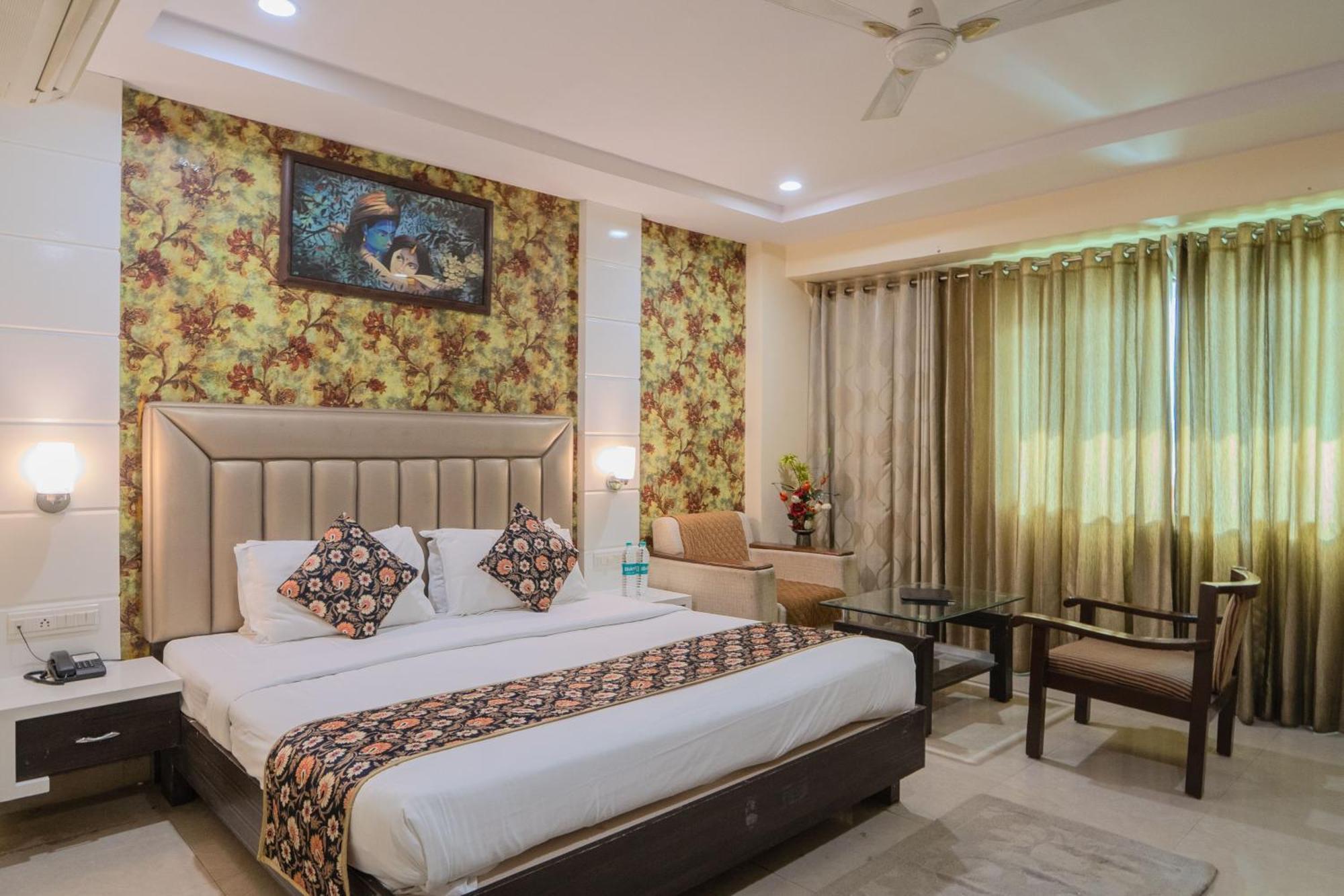 Hotel Square By Keymagics 3*