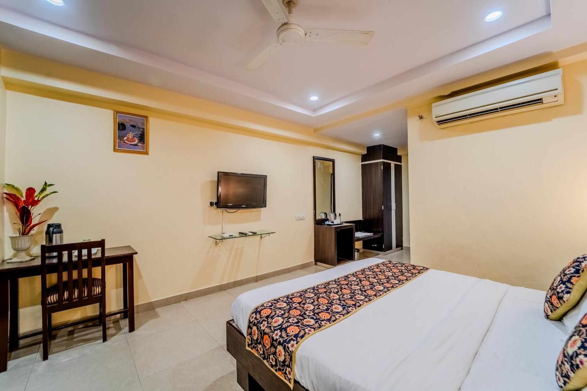 Square By Keymagics Hotel 3*