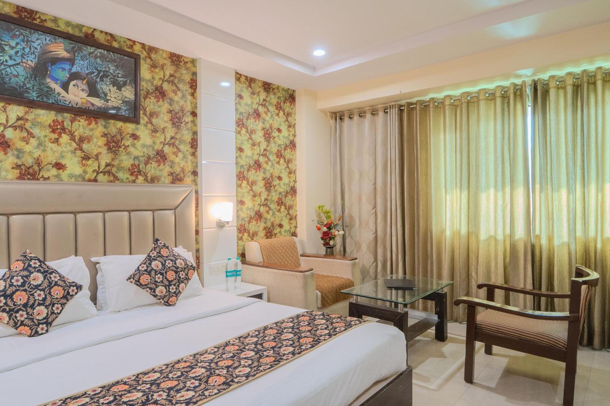 Hotel Square By Keymagics 3*