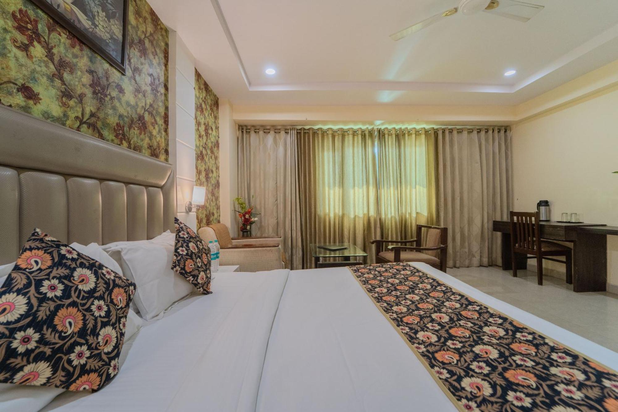 Hotel Square By Keymagics 3*