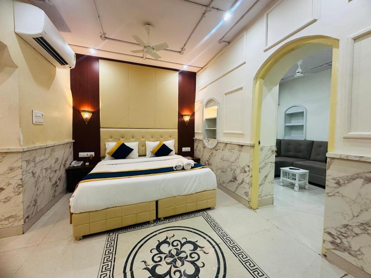 Hinduja Haveli Gulab Sagar Hotel 3*