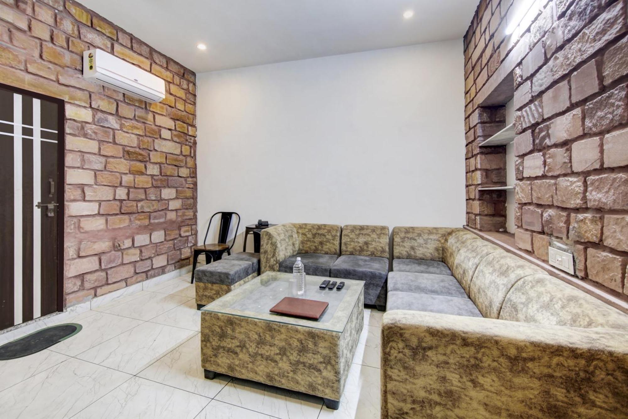 Hotel The Club Hichki Jodhpur (Rajasthan)