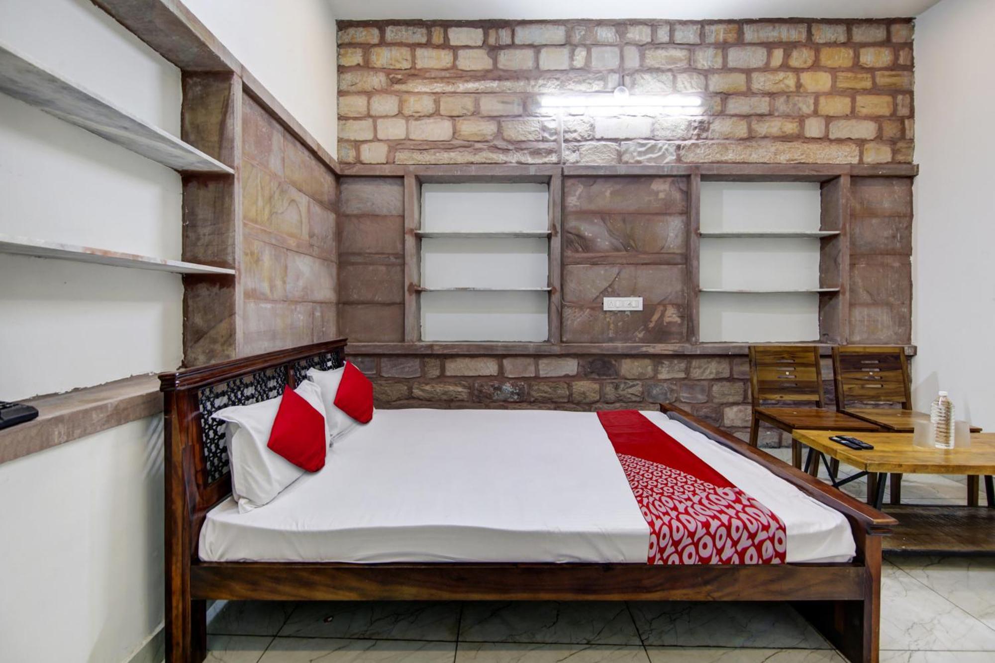 The Club Hichki Jodhpur (Rajasthan)