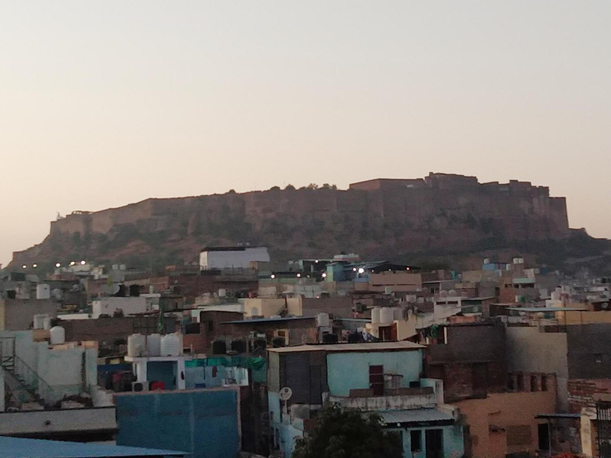 Raj Hotel