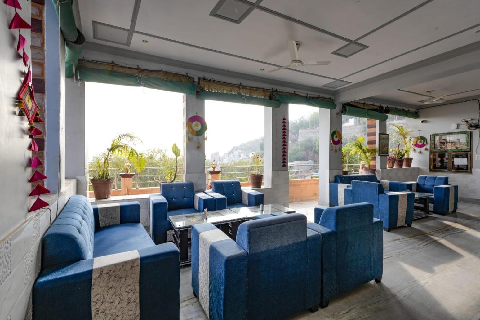 Bawarri Haveli Hotel