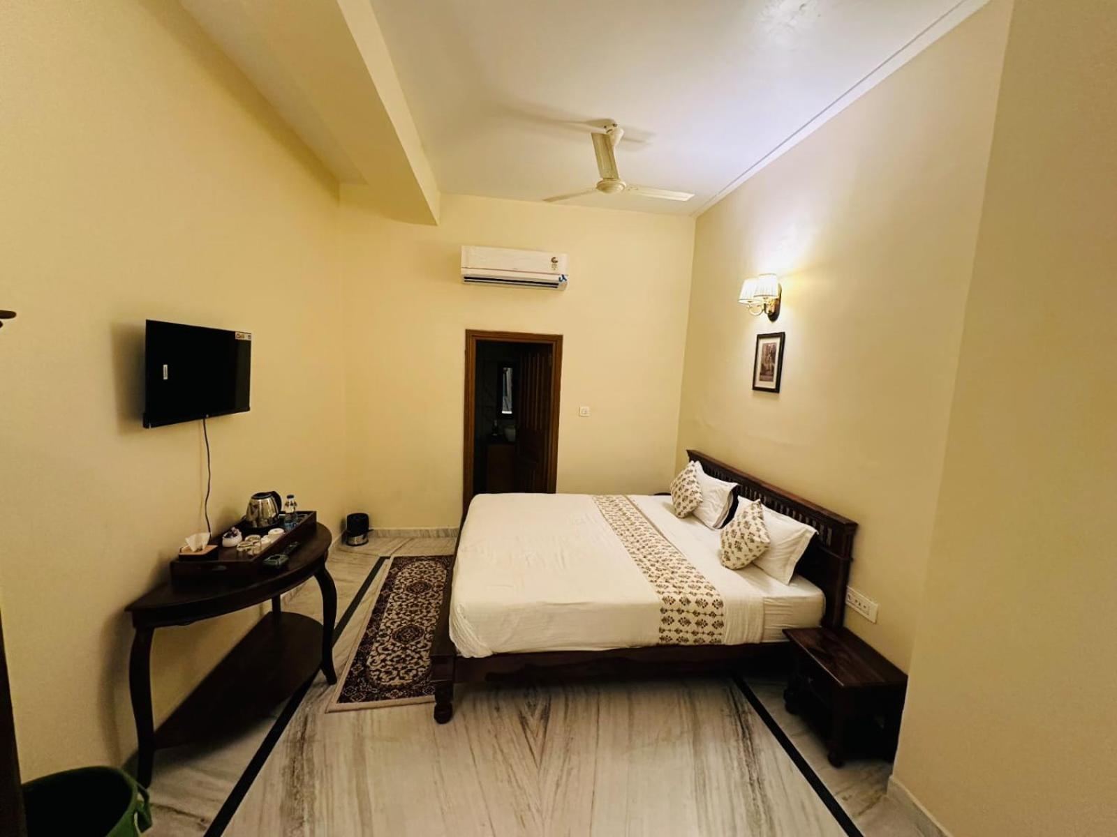 Hotel Raghvendra Heritage