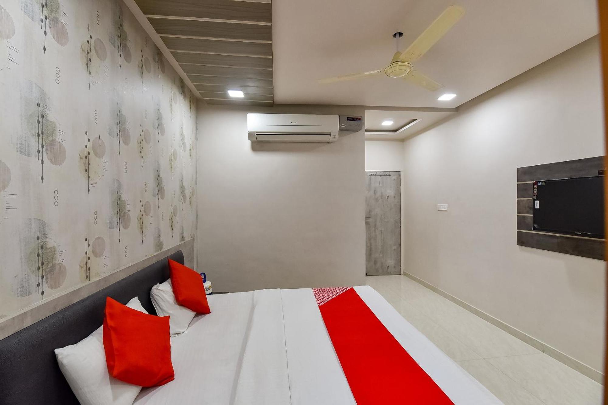 Hotel O Jagmohan 3*