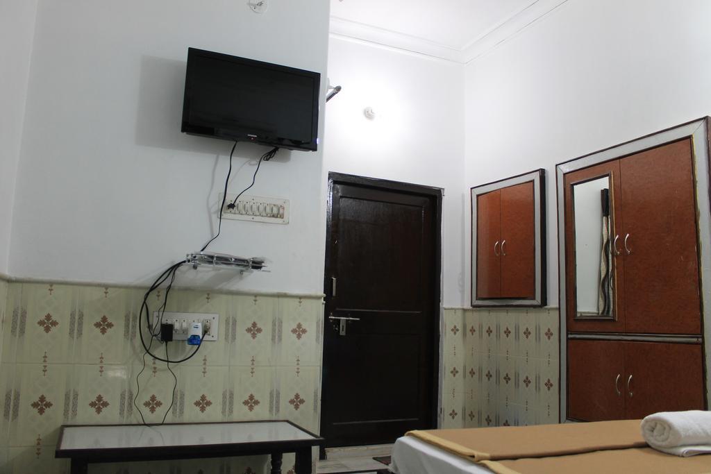 Madhur Villa Guest House Homestay *