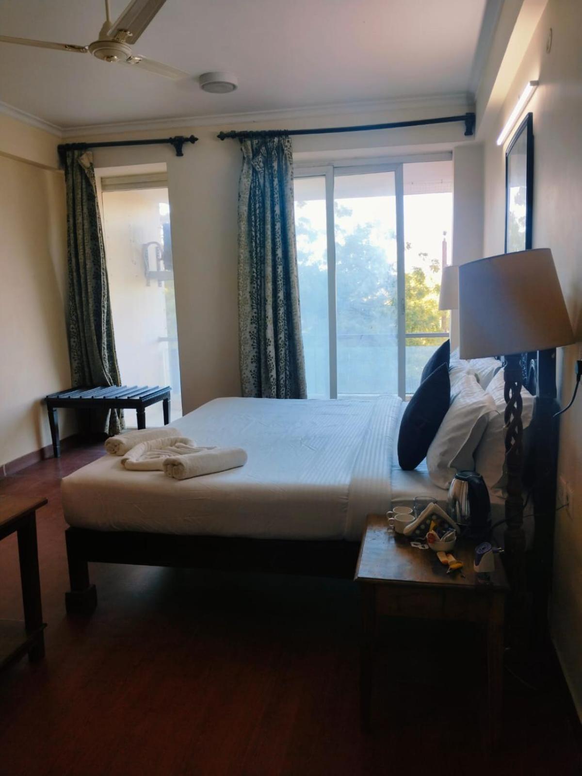 Hotel Signature 3*