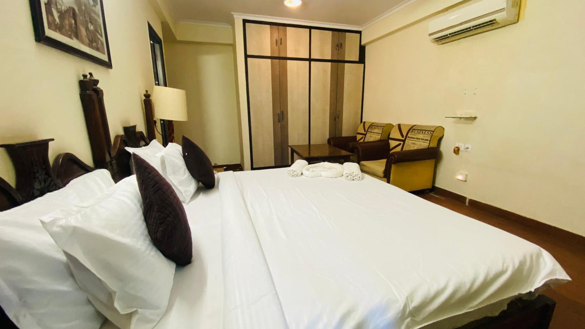 Hotel Signature
