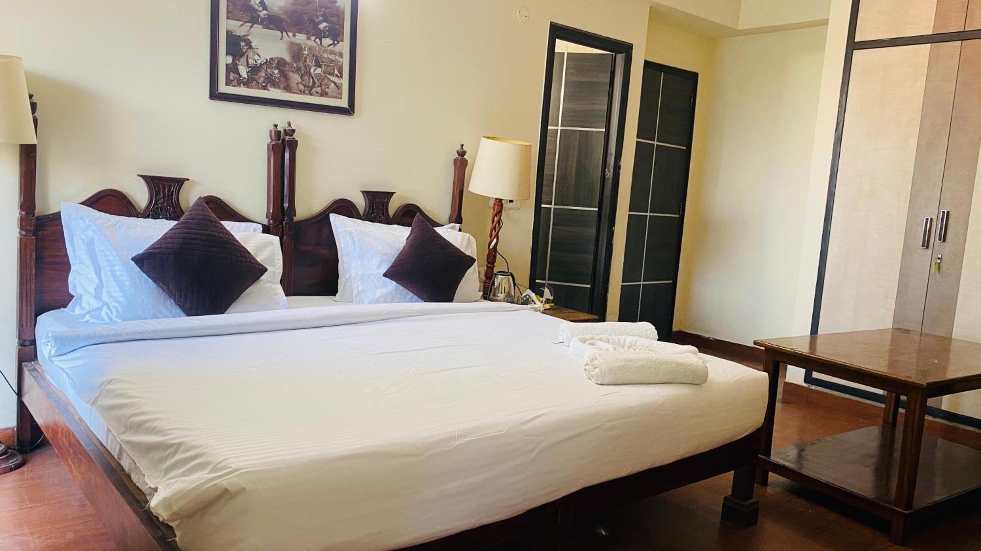 Signature Hotel