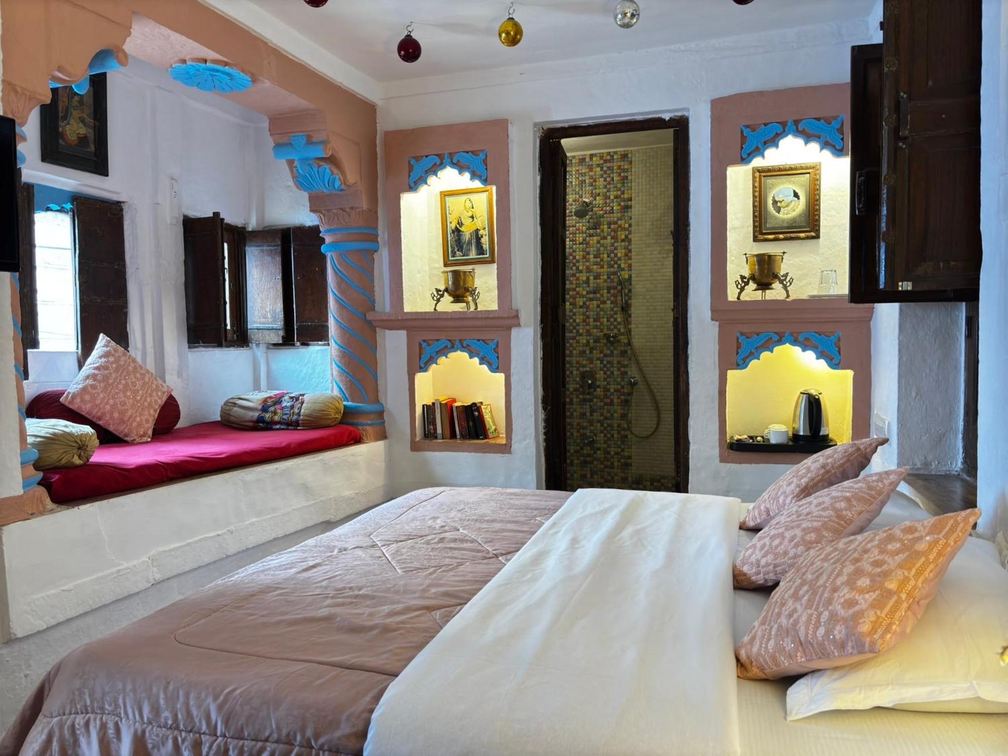 Shahi Guest house
