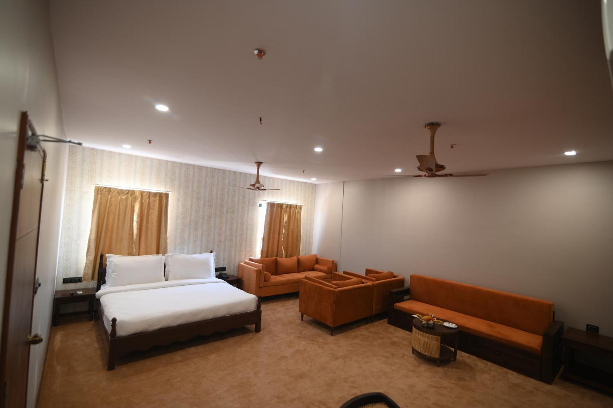 Nirali Dhani Hotel