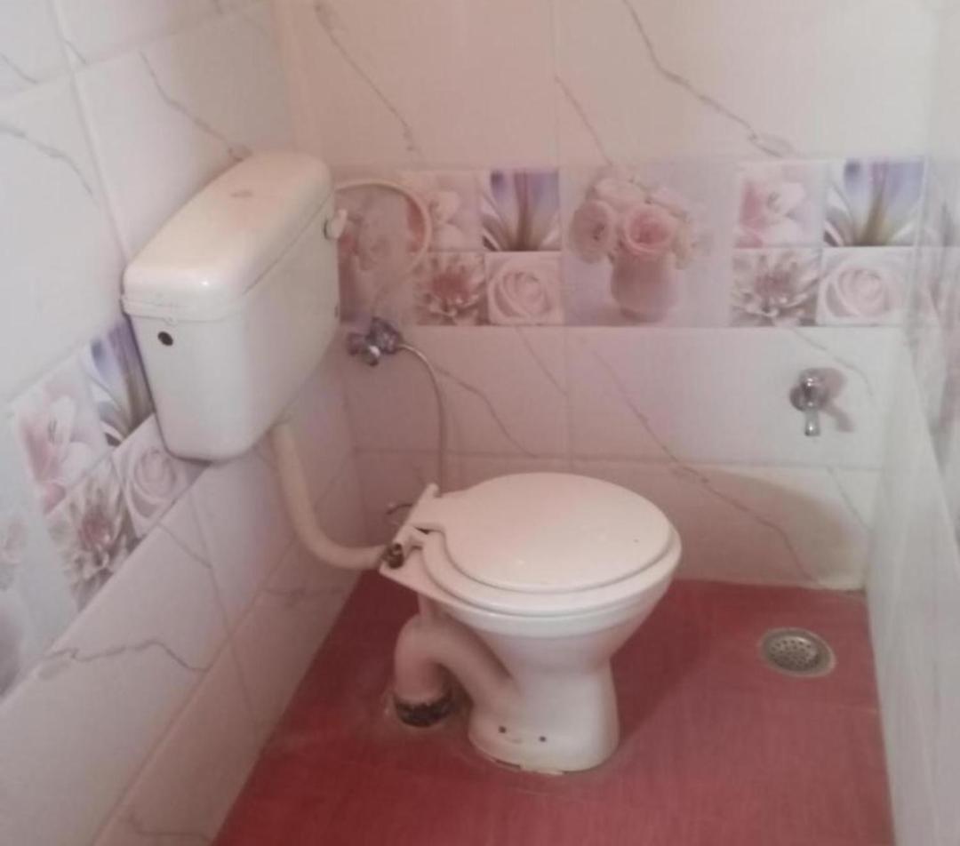 Ugs Guest house *