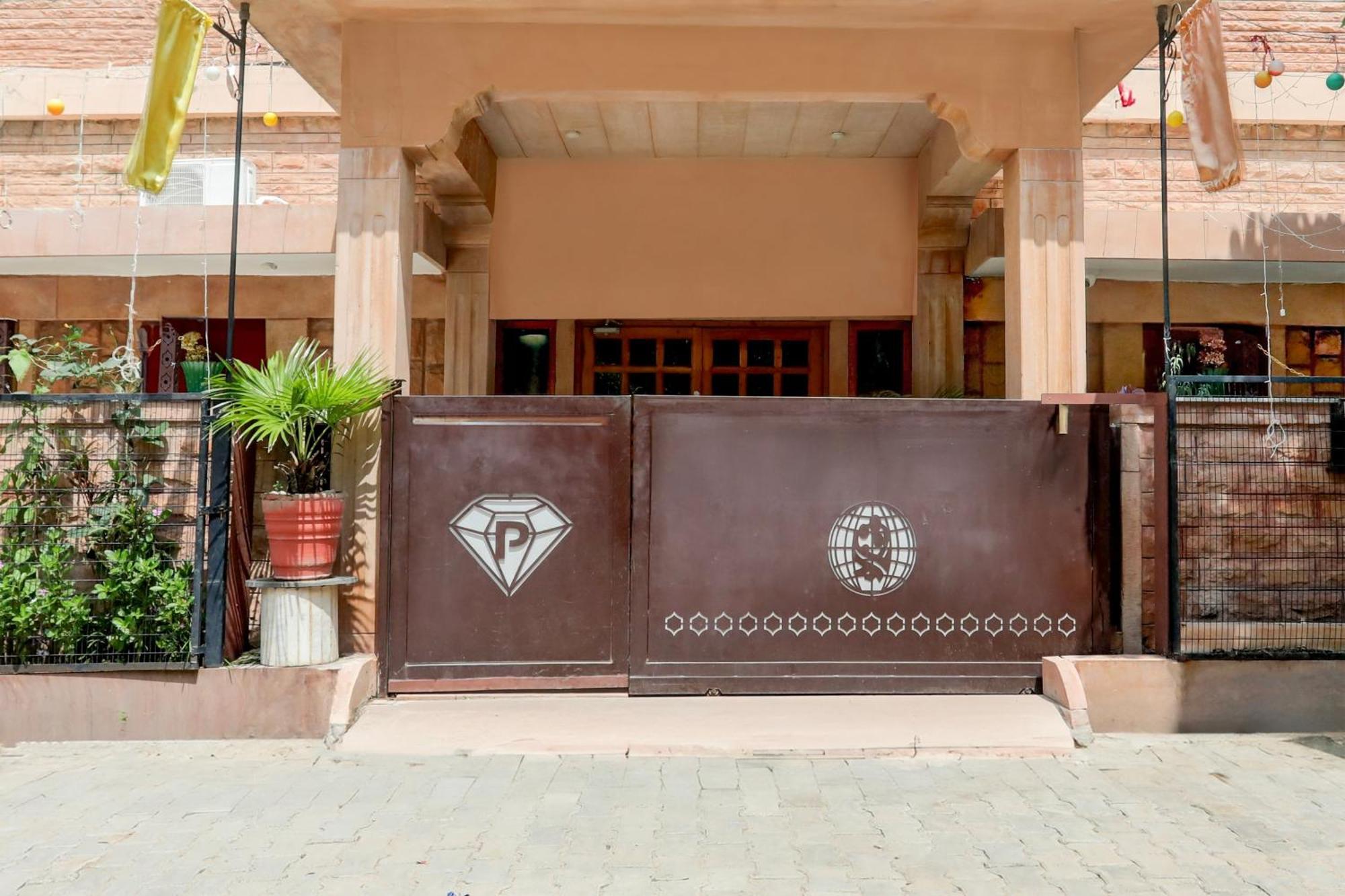 Super Collection O Rai Ka Bagh Near Railway Station Formerly Pioneer Plaza Hotel 4*