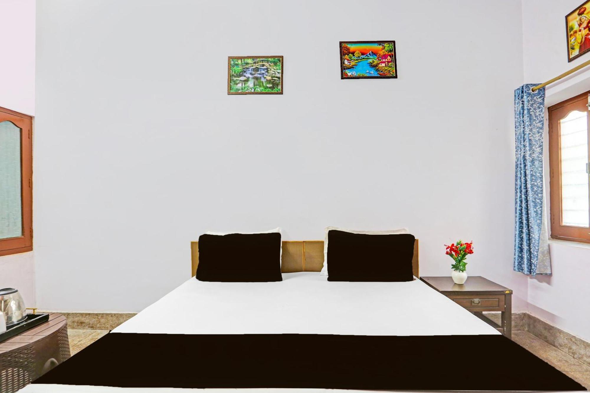 O Poonam 3* Jodhpur (Rajasthan)