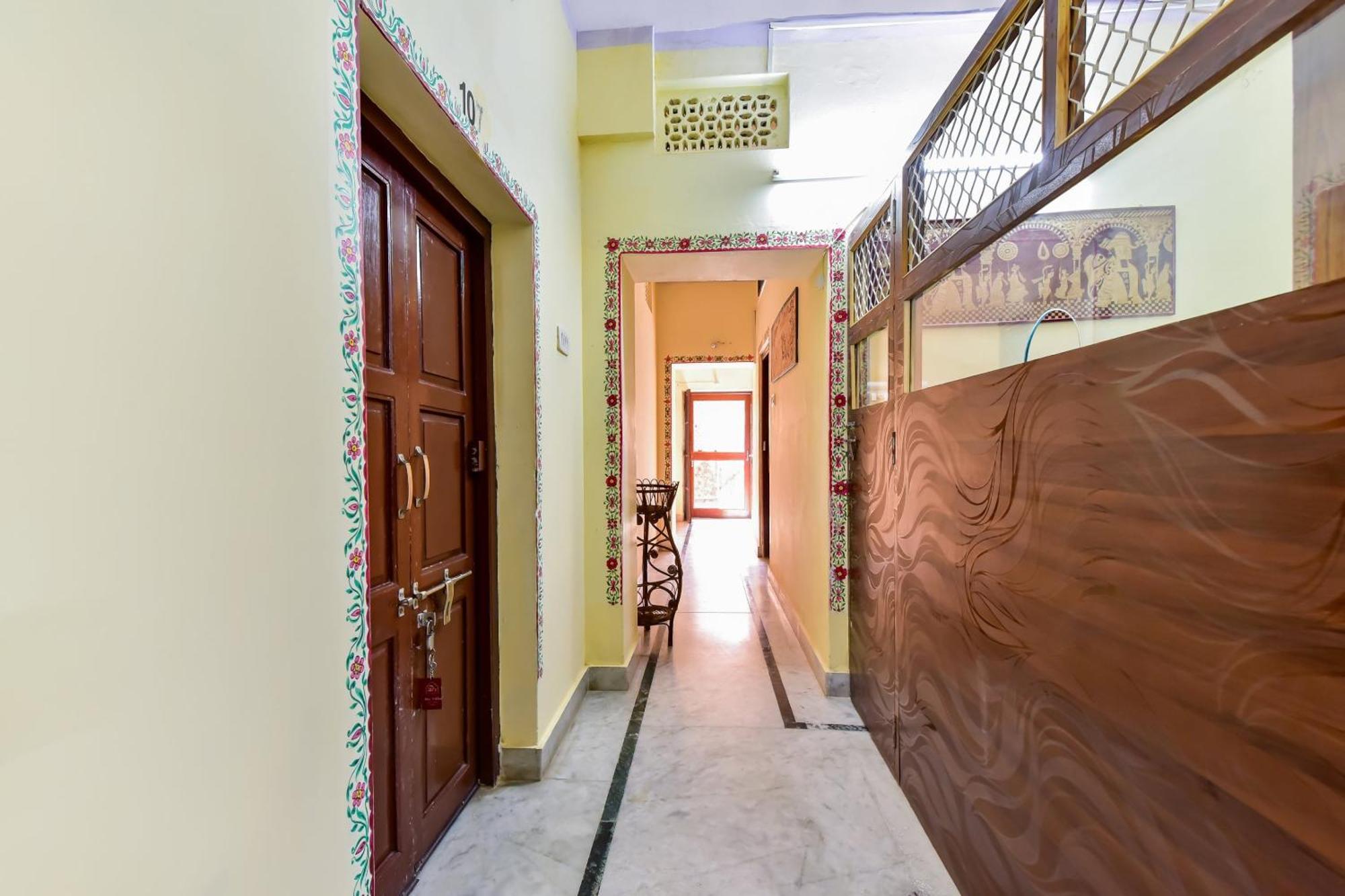 Dev Hotel 3*
