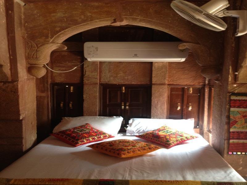 Kesar Heritage Bed & Breakfast *