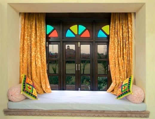 Hotel Garh Govind And 3*