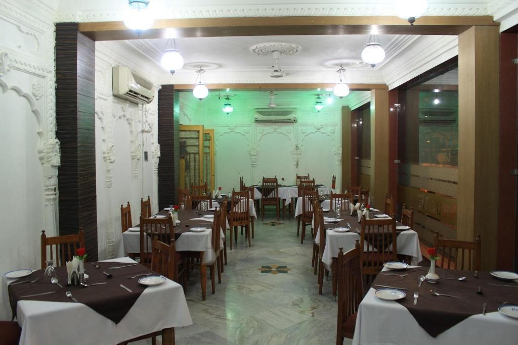 Royale Plazo Hotel 3*