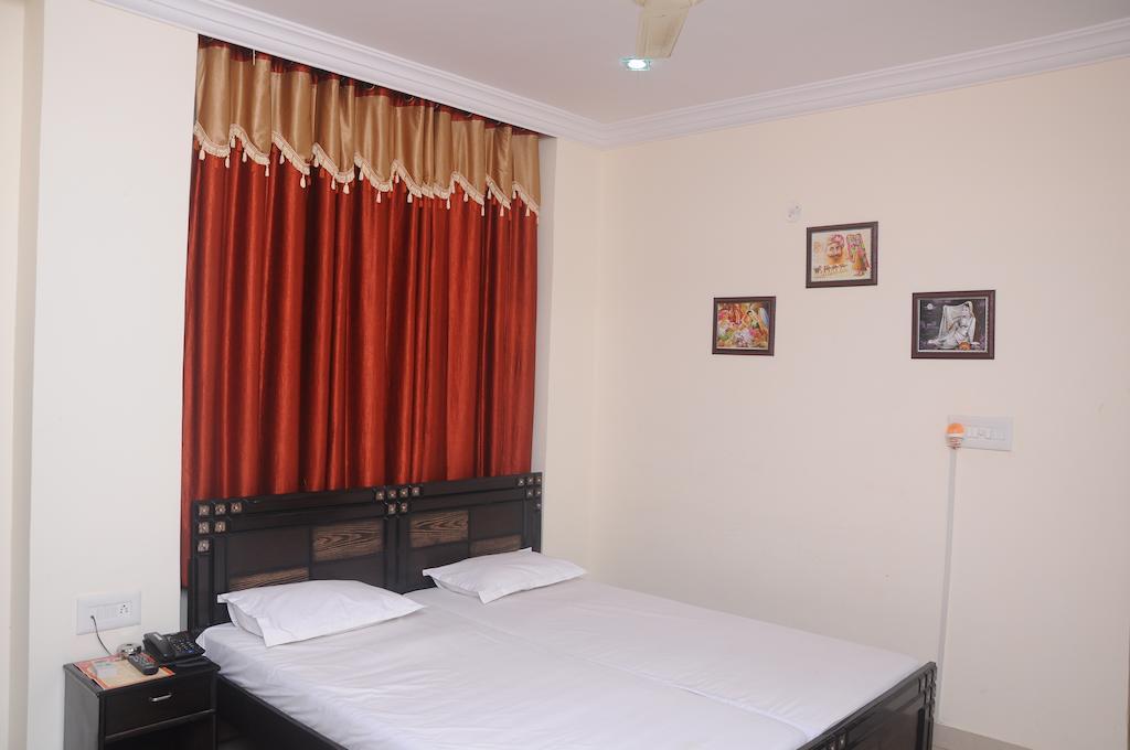 Guest house Ashish *