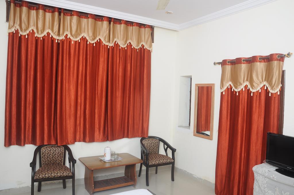 Ashish Guest house *