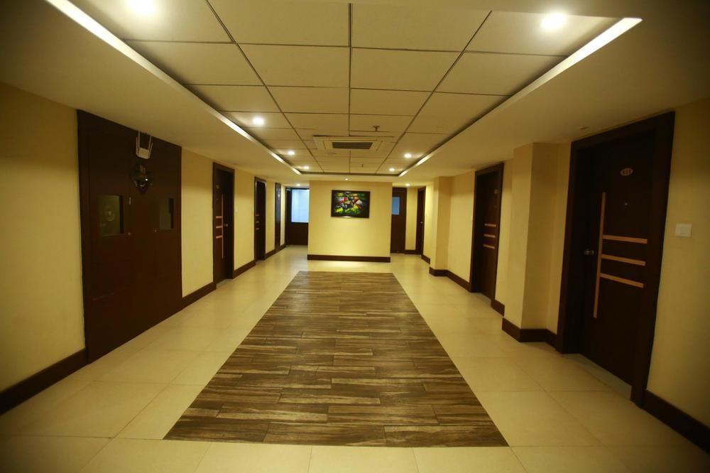 Oyo Premium Chaupasni First Puliya Jodhpur (Rajasthan)