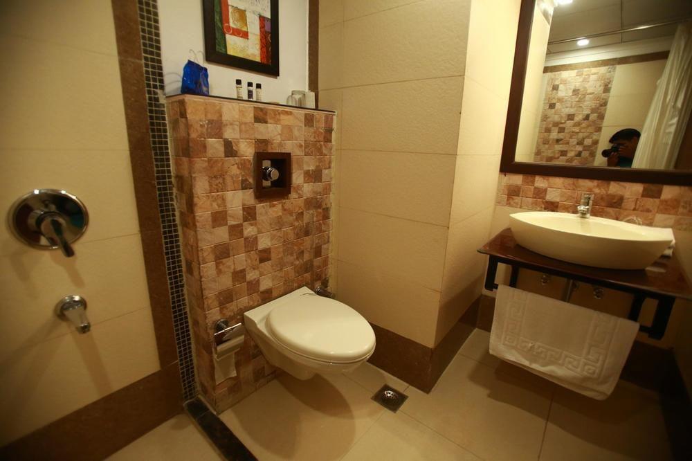 Hotel Oyo Premium Chaupasni First Puliya Jodhpur (Rajasthan)