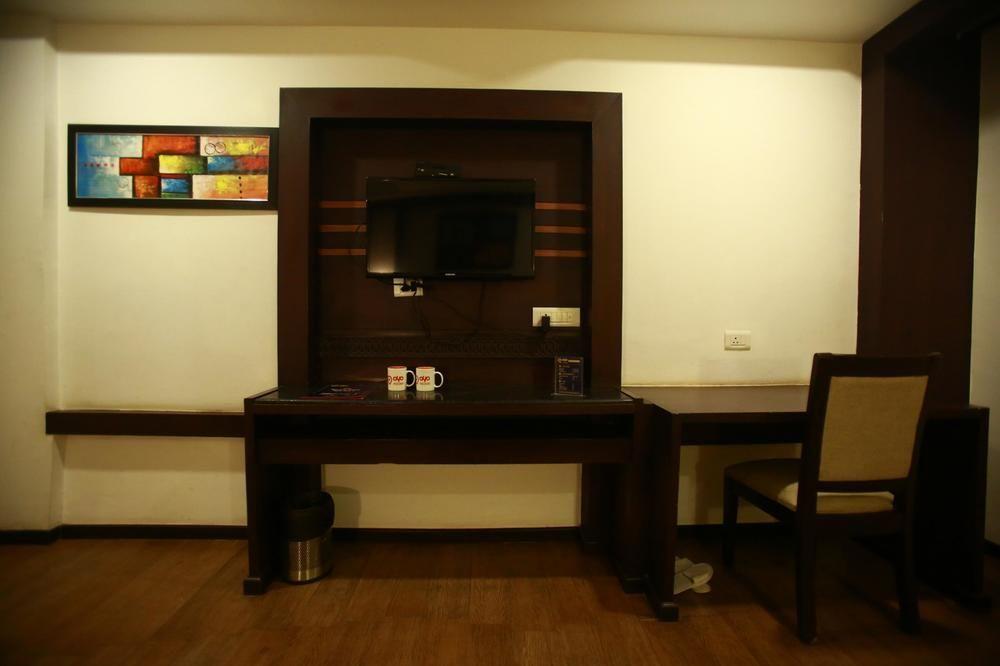 Hotel Oyo Premium Chaupasni First Puliya 3*