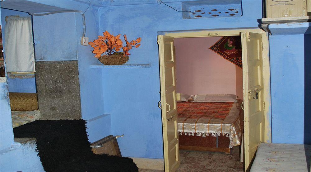 Amar Niwas Homestay *