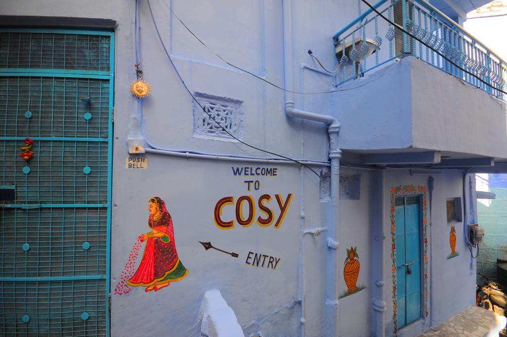 Cosy Homestay *