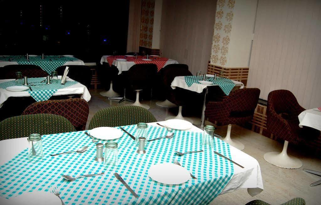Omni Plaza Hotel 3*