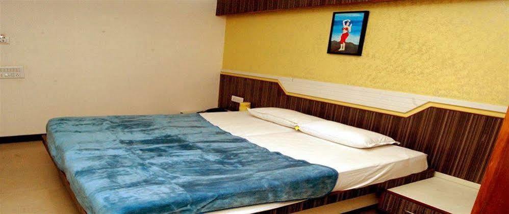 Celebration Hotel 2*