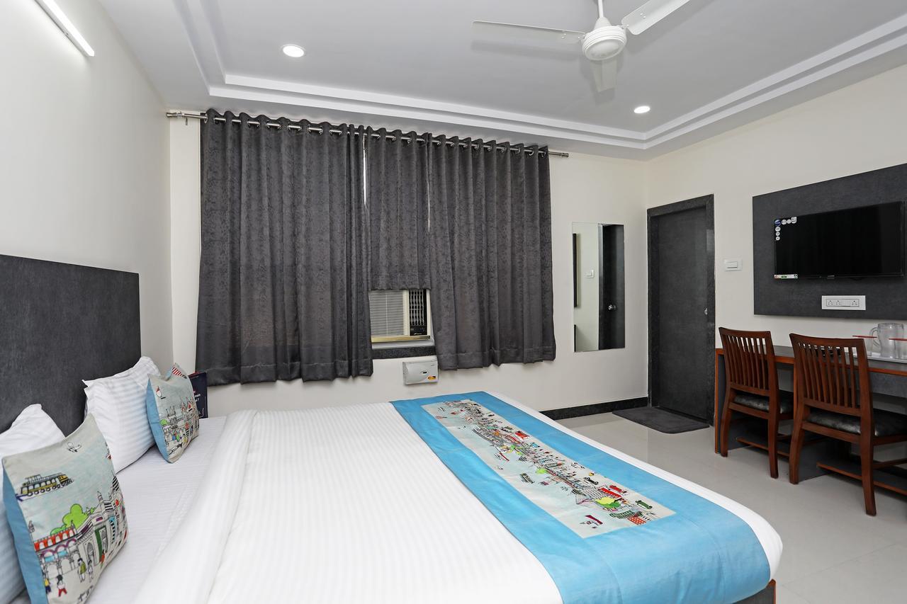Hotel Oyo 11602 Parle 3*