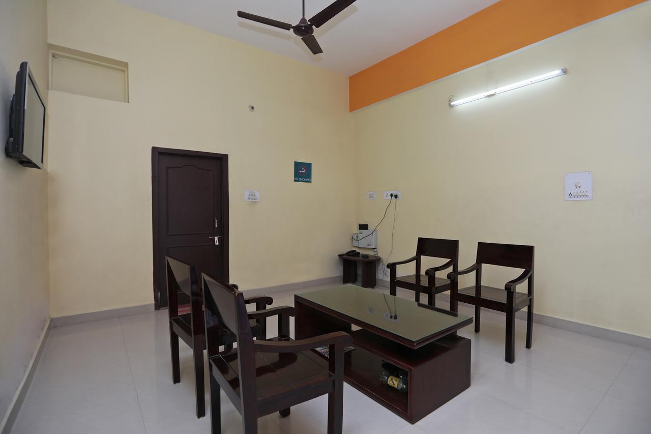 Hotel Oyo 2291 Mertiya Residency 3*