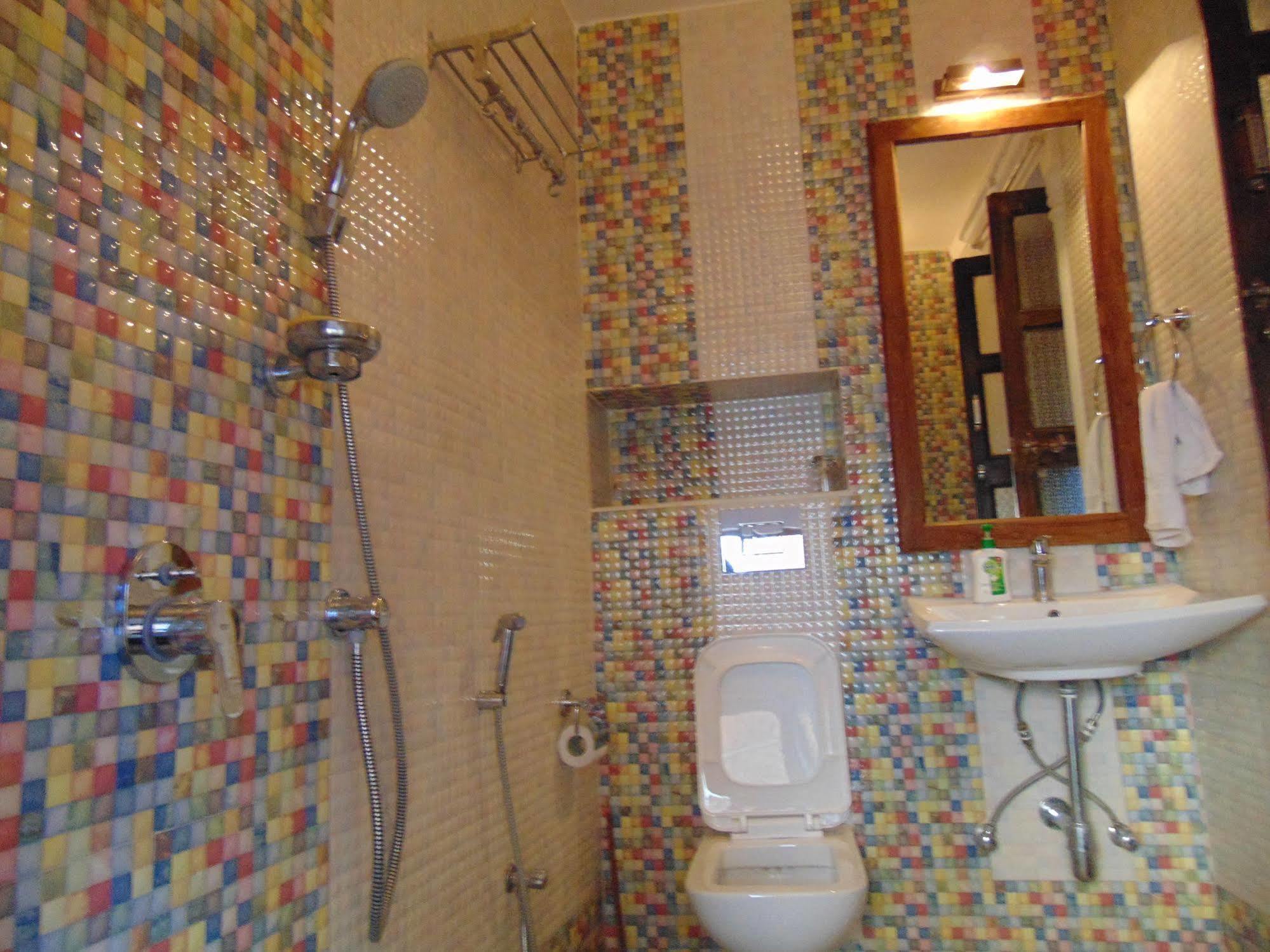 Guest house Shahi