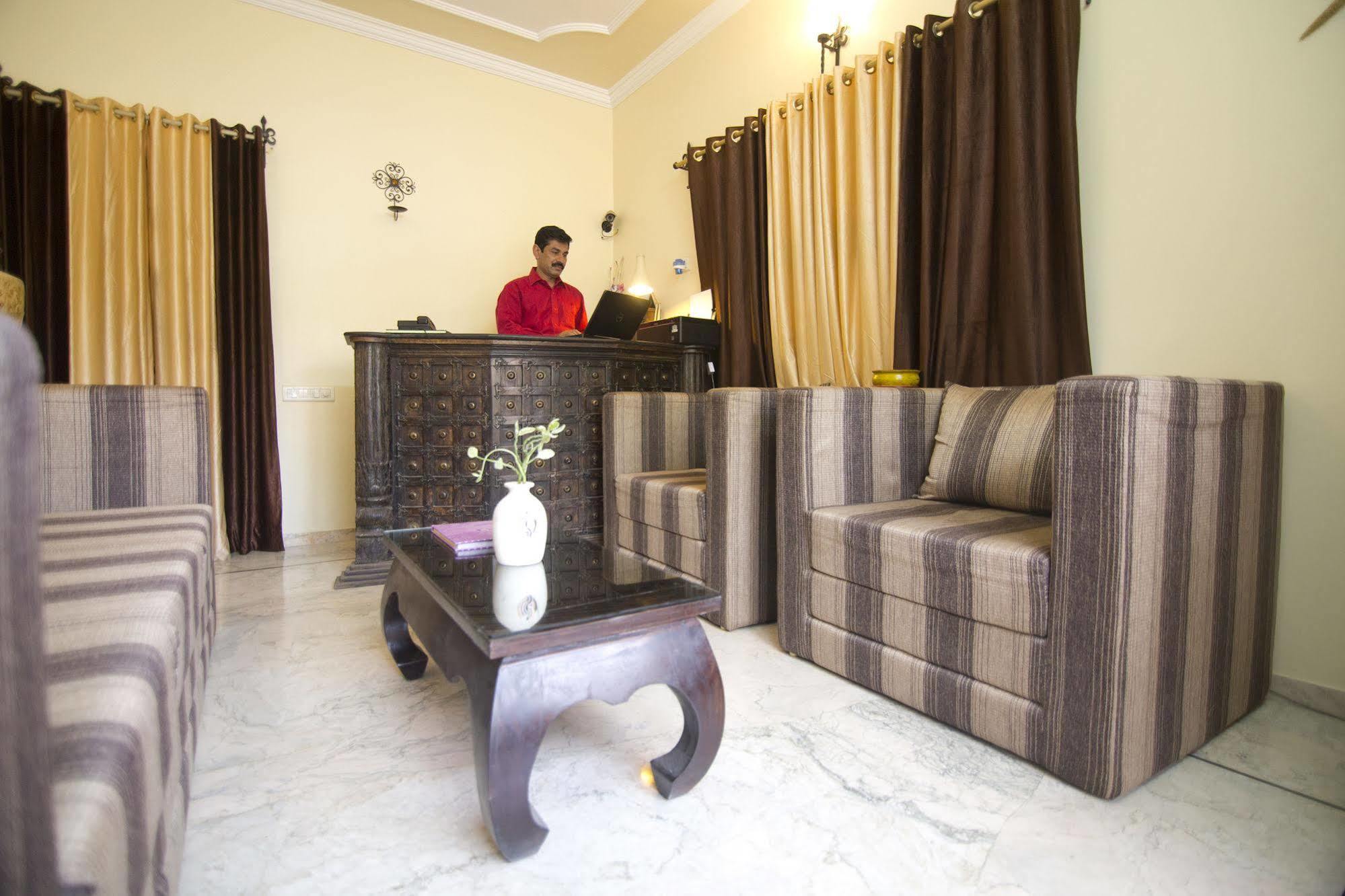 Apnayt Guest house