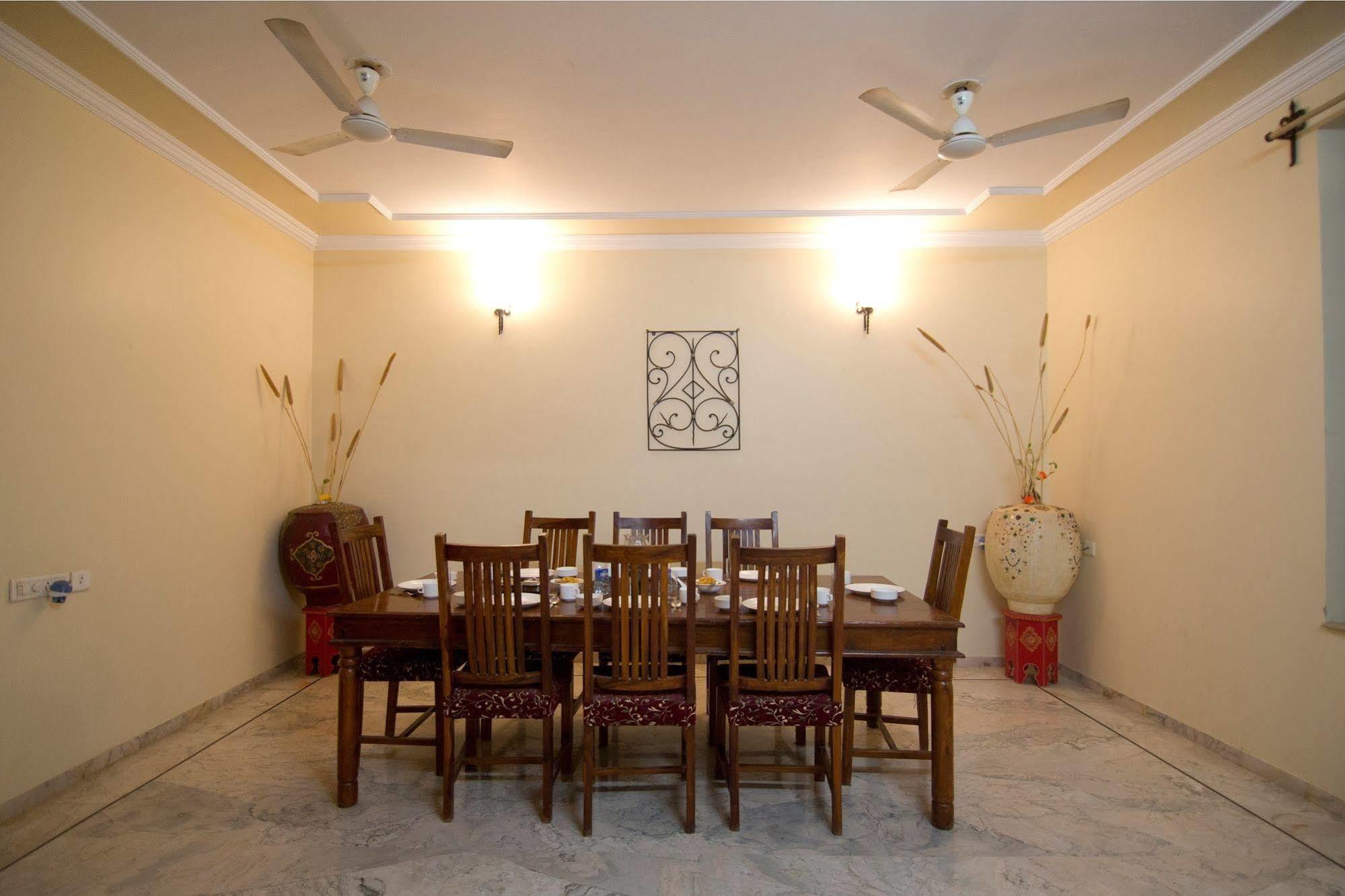 Apnayt Guest house