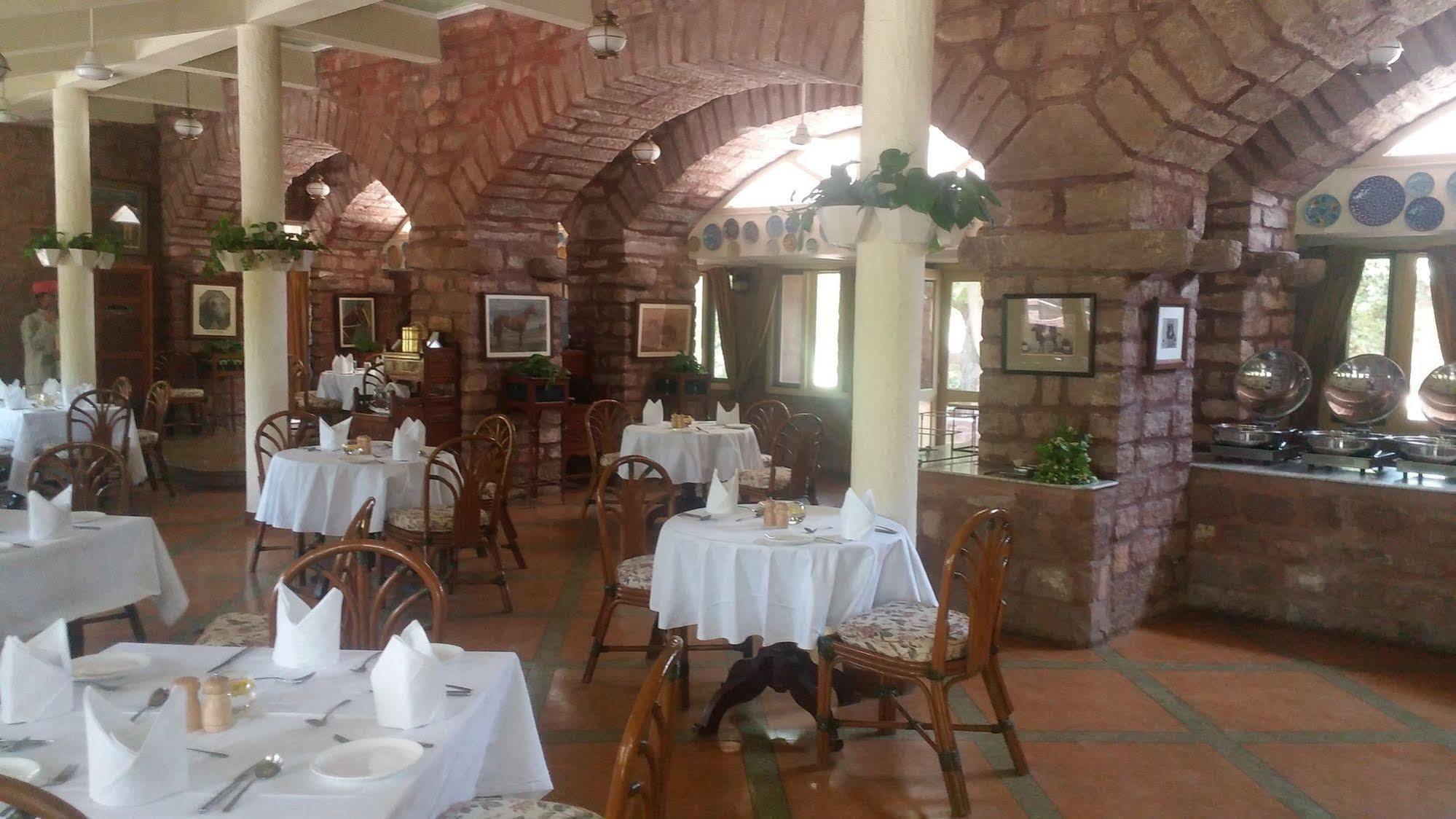 Resort Welcomheritage Bal Samand Palace Jodhpur (Rajasthan)