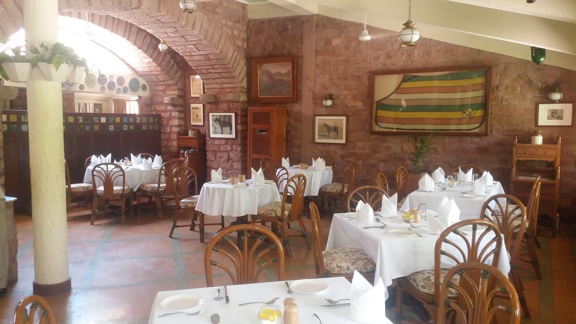 Welcomheritage Bal Samand Palace Jodhpur (Rajasthan)