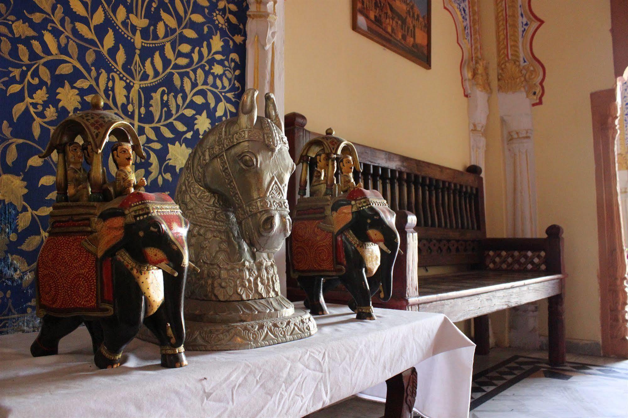 Royale Plazo Hotel